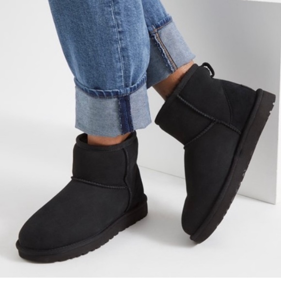 Ugg classic mini 2 sheepskin boots - Picture 2 of 5